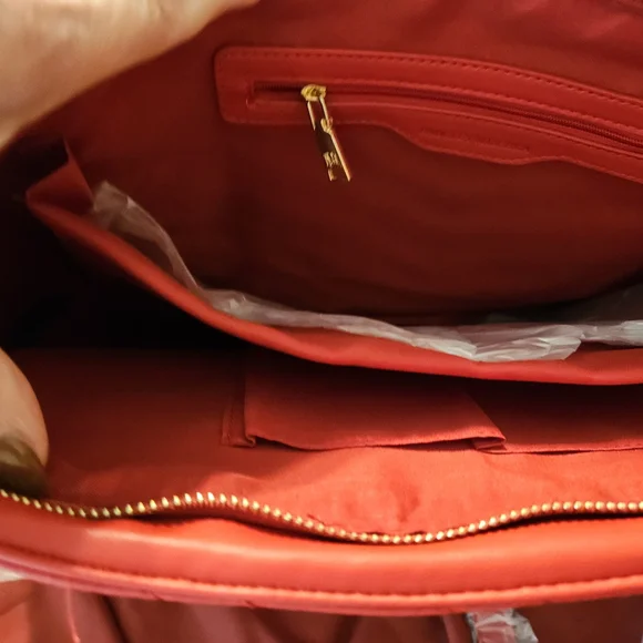 Badgley Mischka Red Quilted Faux Leather Bag - Picture 6 of 8